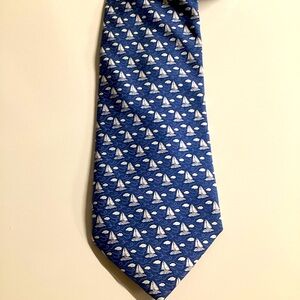 Vineyard Vines Martha’s Vinyard Blue and White Sailboat Silk Tie